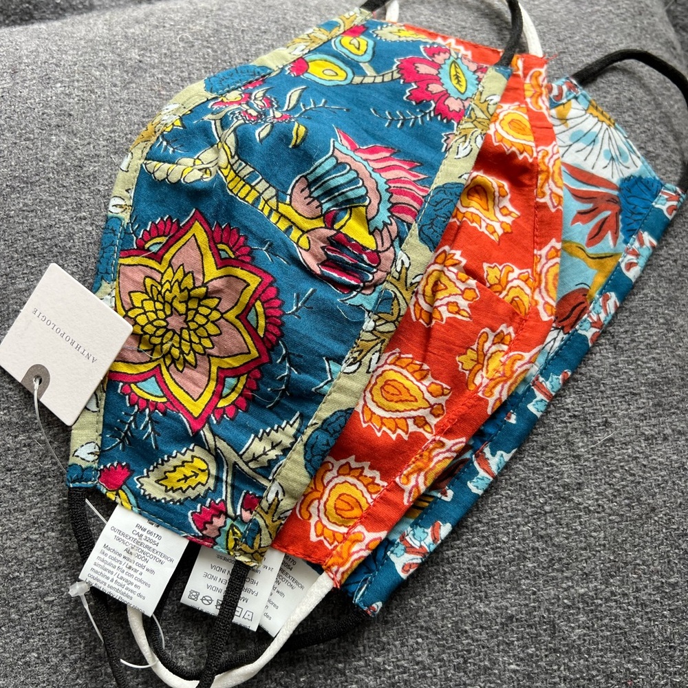 Anthropologie masks - reversible - Picture 2 of 3